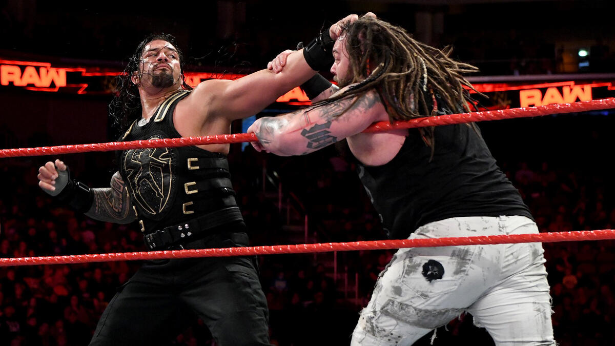Roman Reigns def. Bray Wyatt to qualify for the Men's Elimination ...