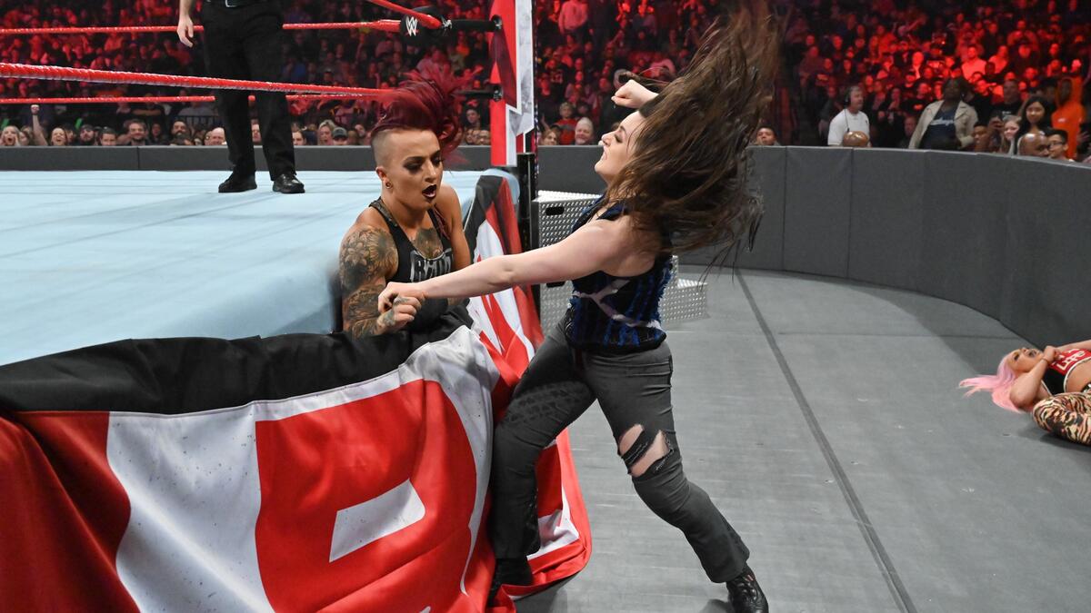 Nikki Cross, Bayley & Natalya vs. The Riott Squad: photos | WWE