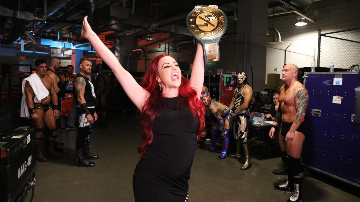 Whats Next For Wwes First Pregnant Champion Wwe