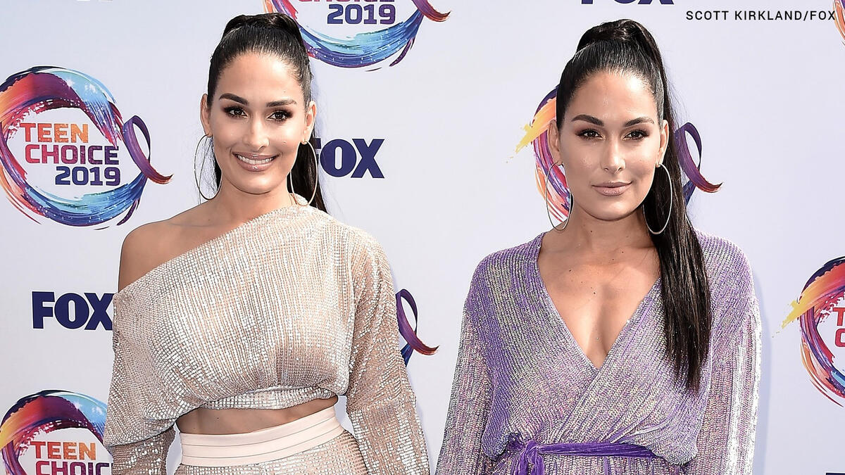 The Bella Twins appear on the 2019 Teen Choice Awards red carpet ...