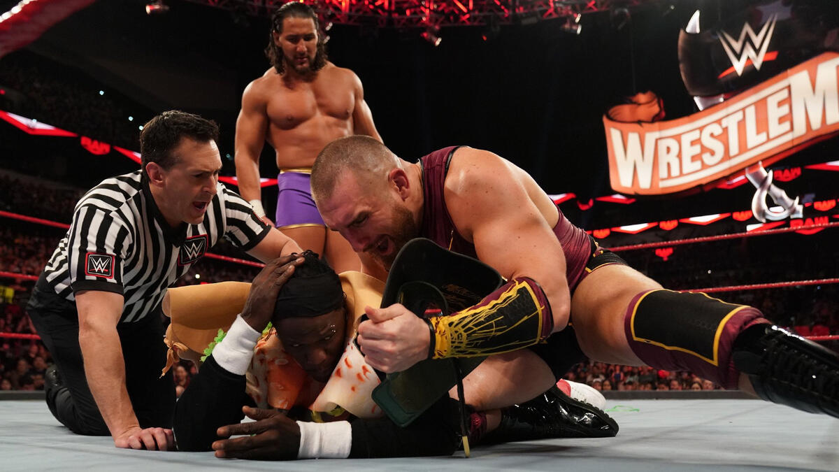 24/7 Champion Mojo Rawley def. No Way Jose; R-Truth def. Rawley to win the title and Rawley def. Truth to win it back | WWE