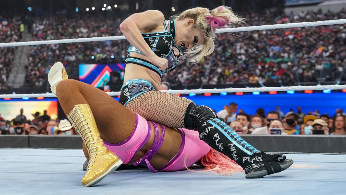 Alexa Bliss vs. Eva Marie: photos | WWE