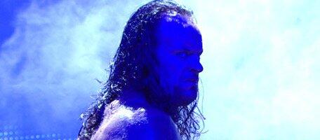 World Heavyweight Champion Undertaker def. Big Show & Chris