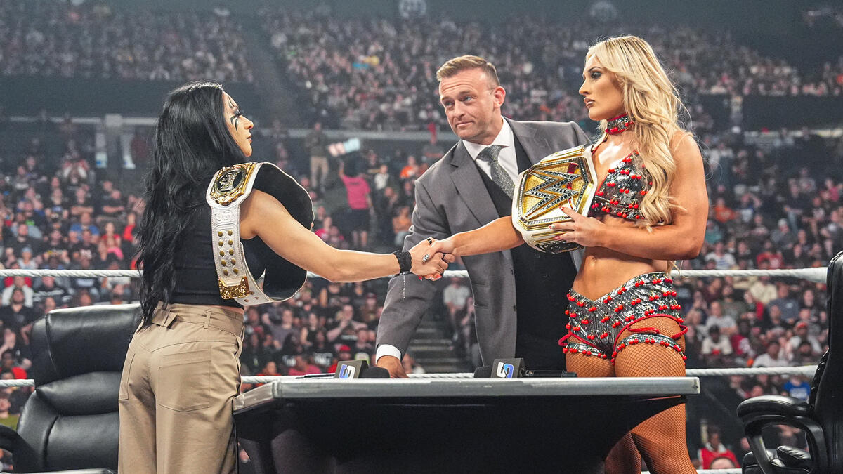 Tiffany Stratton and Stephanie Vaquer’s contract signing mayhem ...