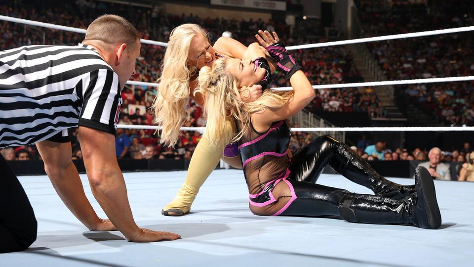 WWE Photo