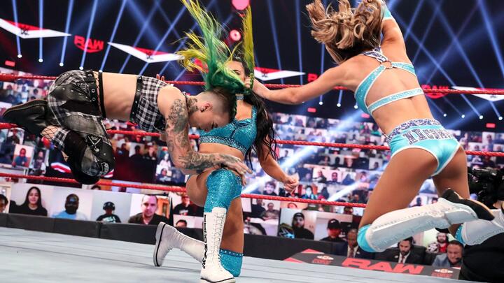 WWE Photo