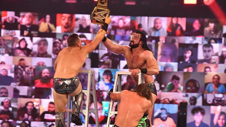 WWE Photo