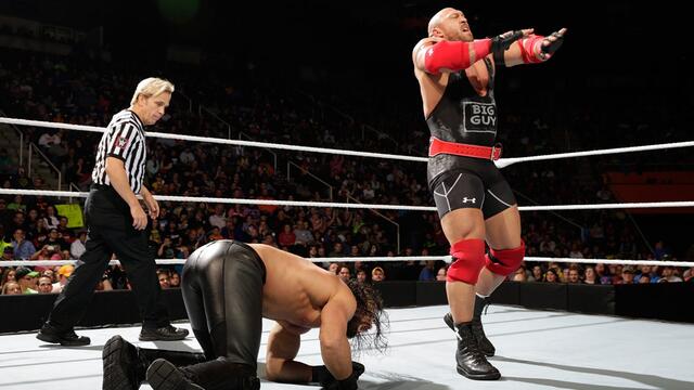 WWE Photo