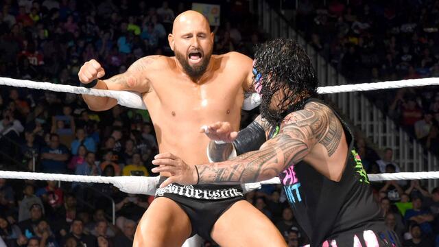 WWE Photo