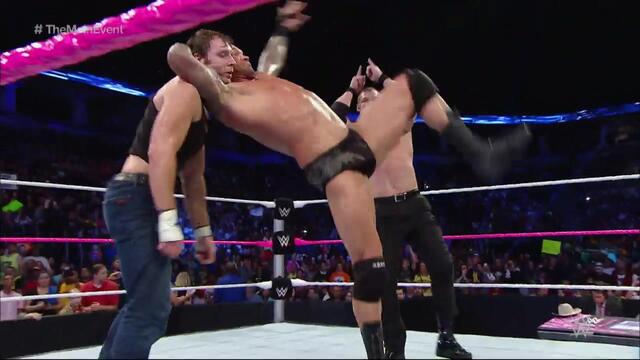 WWE Photo