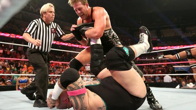 WWE Photo