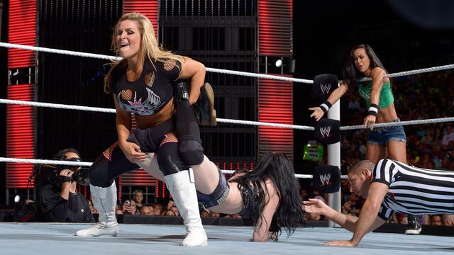 WWE Photo