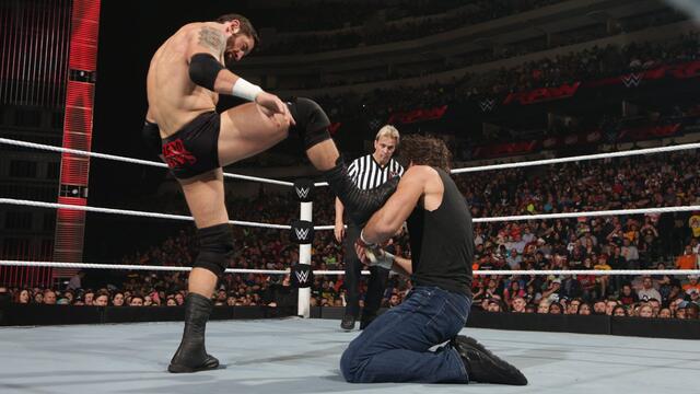 WWE Photo