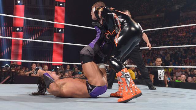 WWE Photo