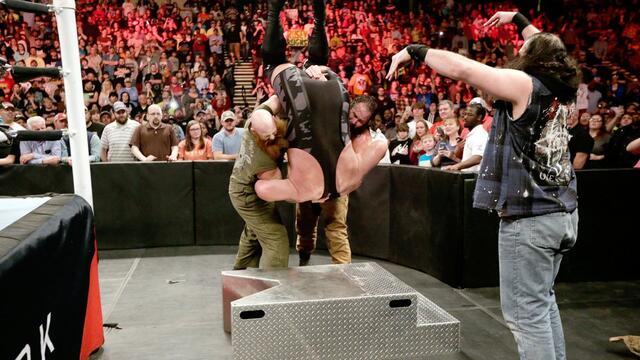 WWE Photo