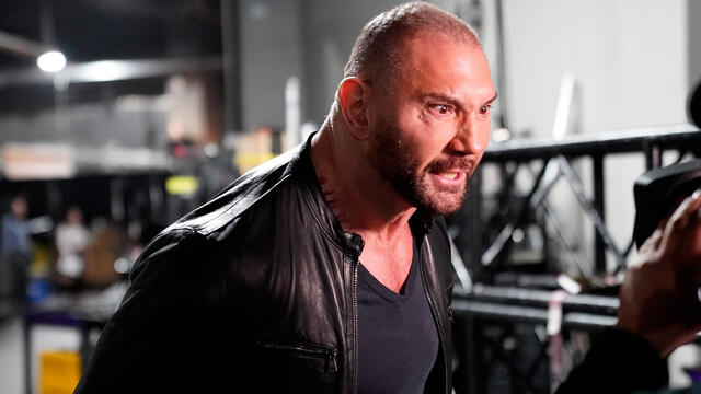 Batista Attacks Ric Flair To Send A Message To Triple H Raw Feb