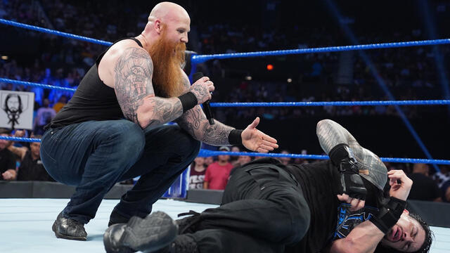 Roman Reigns And Daniel Bryan Are Blindsided By Erick Rowan