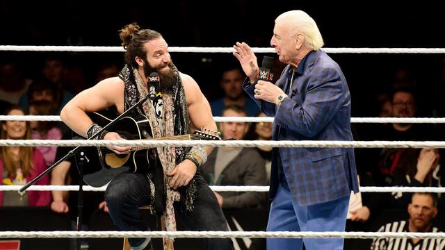 WWE Photo