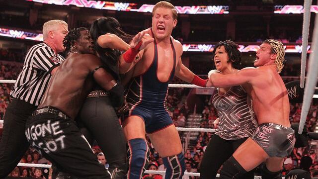 WWE Photo