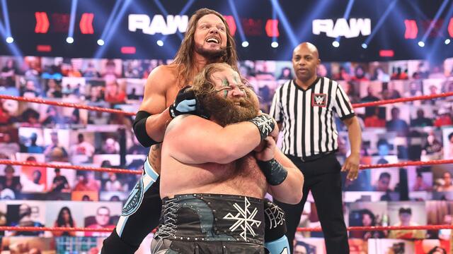 WWE Photo