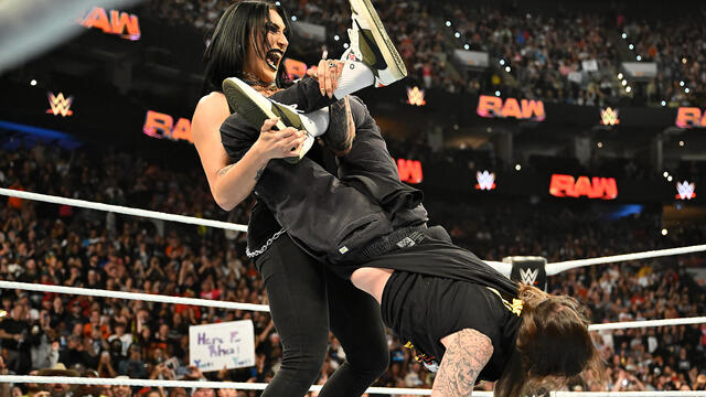 WWE Photo