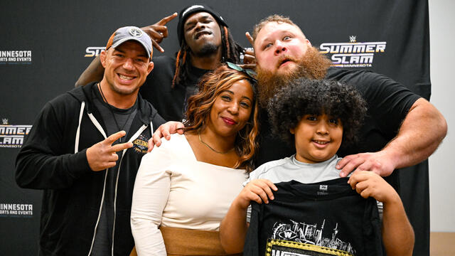 WWE Photo