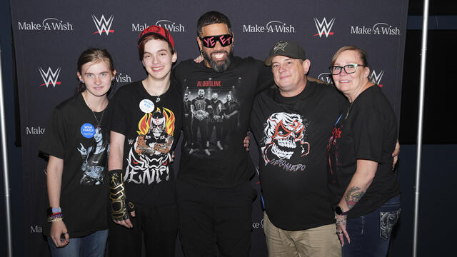 WWE Photo