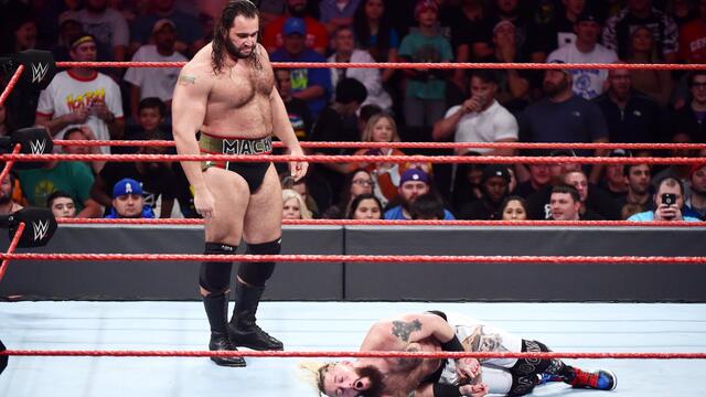 Enzo Amore vs. Rusev Raw WWE Image
