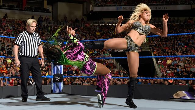 Naomi vs. Charlotte