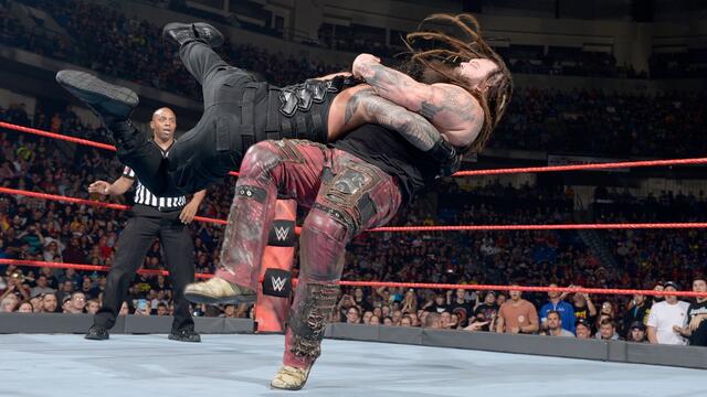 Reigns vs. Wyatt