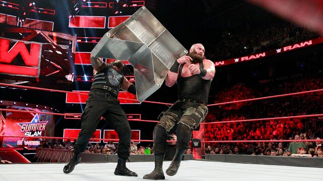 Reigns vs. Strowman