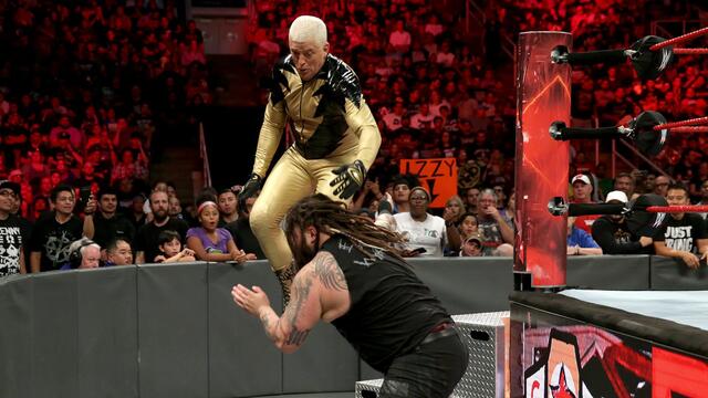 Dustin vs. Wyatt