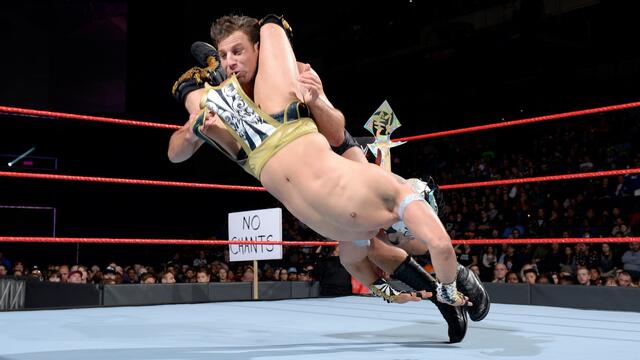 Kalisto vs. Gulak
