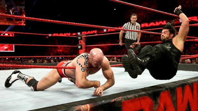 Reigns vs. Cesaro