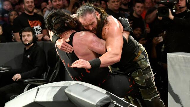 Strowman vs. Kane