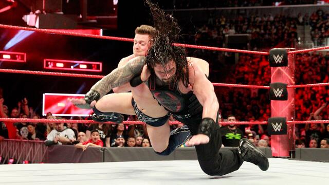 Reigns vs. Miz