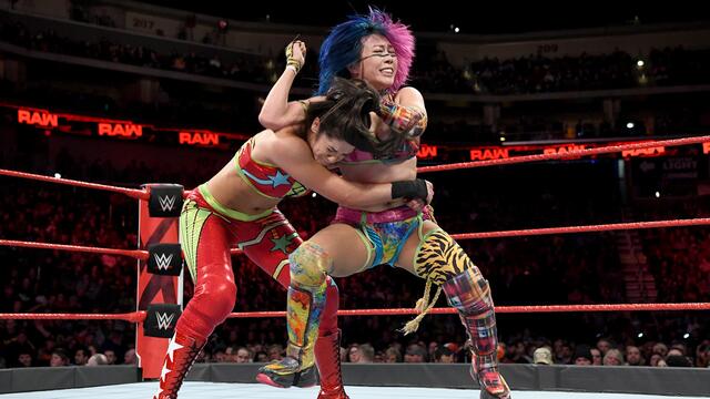 Asuka vs. Bayley