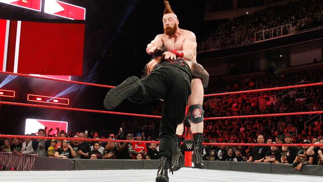 Reigns vs. Sheamus