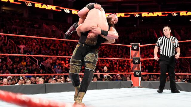 Strowman vs. Miz