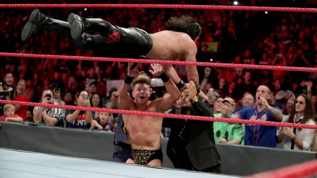 Rollins vs. Miz
