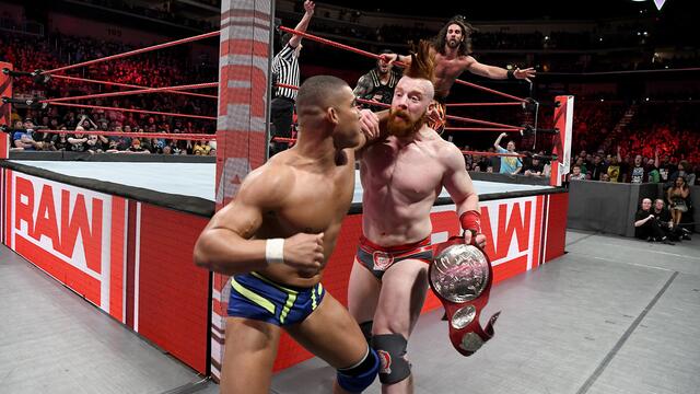 Bar vs. Reigns & Rollins