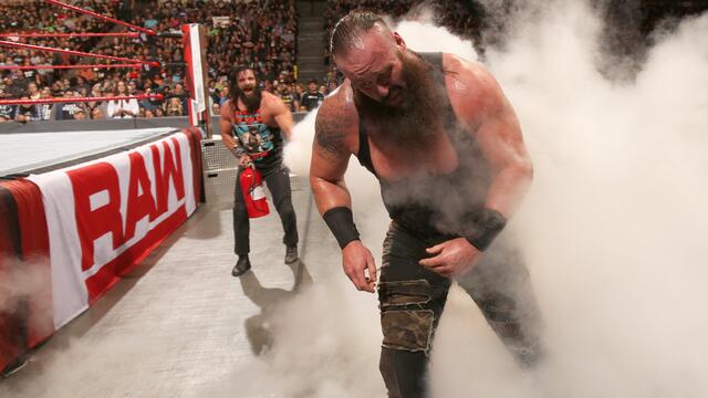 Strowman vs. Elias