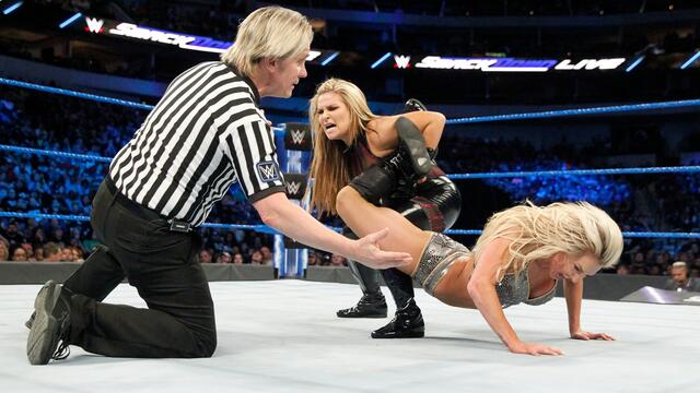 Charlotte vs. Natalya