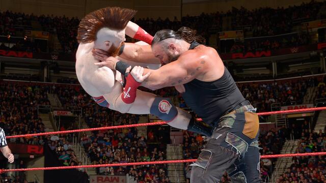 Strowman vs. Sheamus