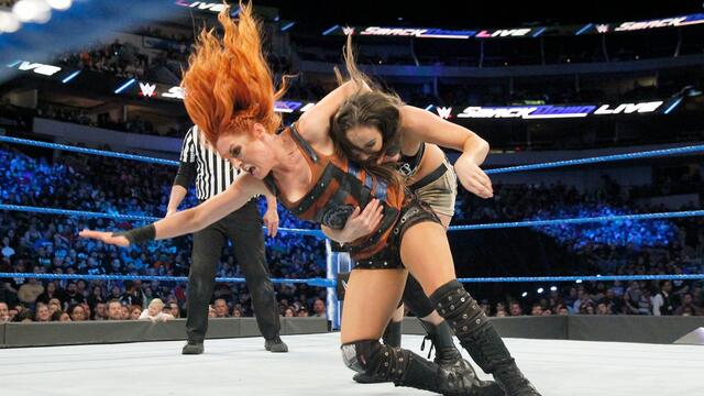 Lynch & Naomi vs. Riott Squad