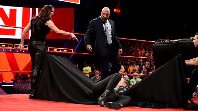 Rousey & Angle & Triple H & Steph