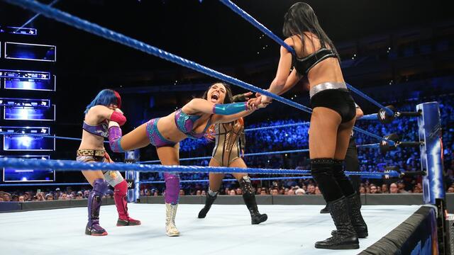Asuka & Becky vs. IIconics