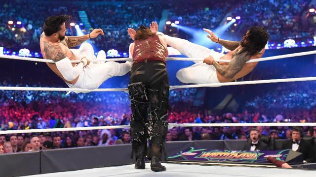 WWE Photo