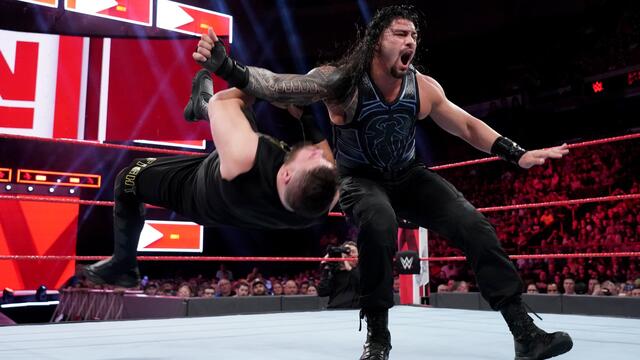 Reigns vs. Owens