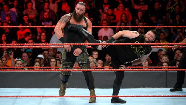 Strowman vs. Owens